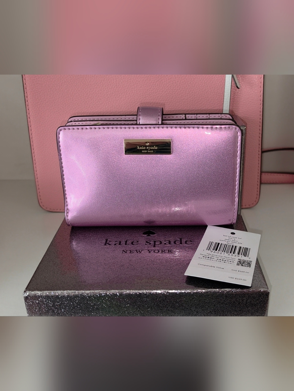NWT Kate Spade Kenzie Boxed Medium Compact Wallet